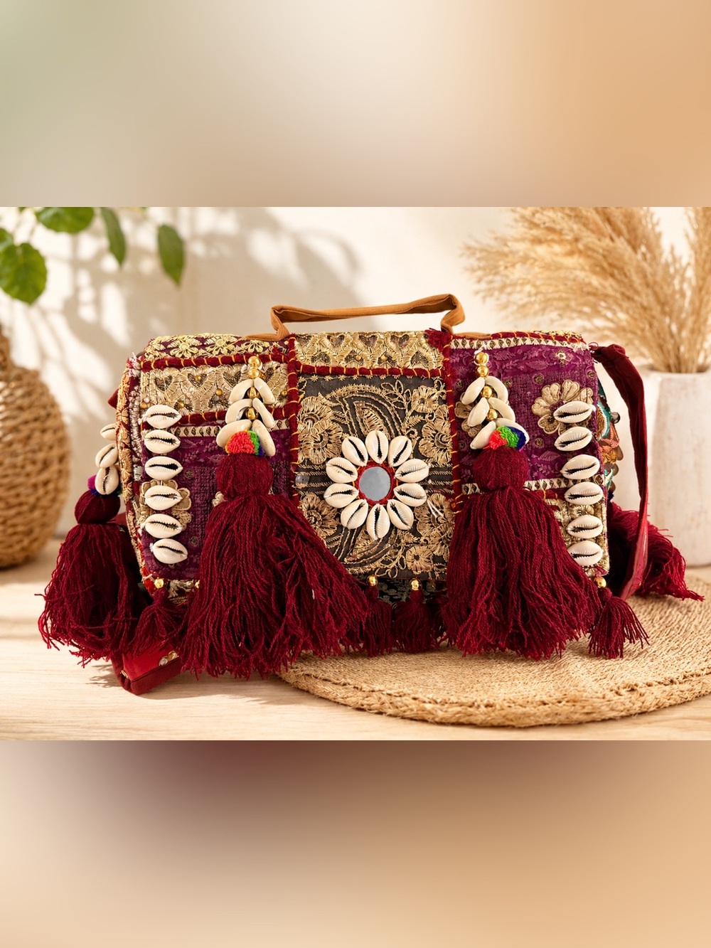 Bohemian Tassel Shell Tote Bag in Burgundy